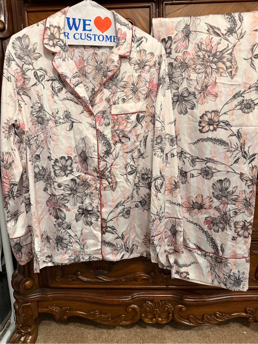 NWT Victoria secret satin pajama set size small